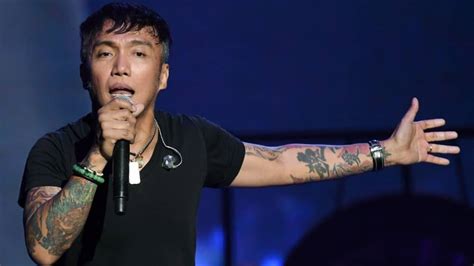 arnel pineda net worth|did arnel pineda leave journey.